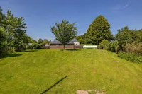 Garten hinter dem Backkhaus