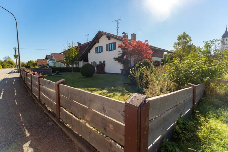 Traumhaftes freistehendes Haus mit großem Garten Immobilie verkaufen