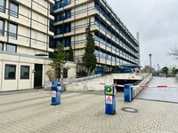 Tiefgaragenzufahrt