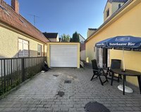 Garage und Stellplatz