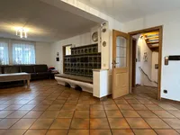 Wohnzimmer und Flur 