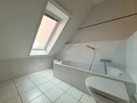 Badewanne und WC
