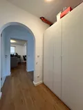 Gang mit Einbauschränken