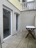 mit Balkon