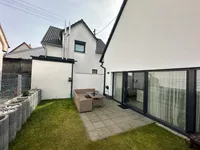 Garten - Haus vorne