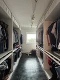 Begehbarer Kleiderschrank 