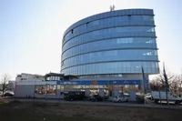 Blick auf das Gebaude von Osten