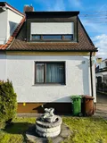 Vorderansicht des Hauses