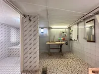 Badezimmer im Keller