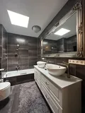 Bad mit Wanne 