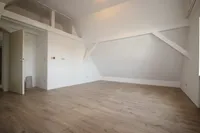 Wohnbereich mit Küchenanschluss