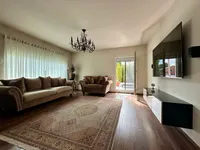 Wohnzimmer mit Terrasse