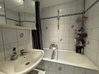 Badezimmer mit Wanne