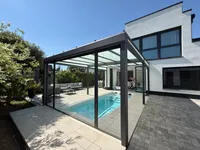 Swim-Spa und Poolhaus