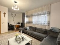 Wohnzimmer mit Essbereich