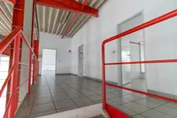 Zugang Sanitär und Büro Produktion