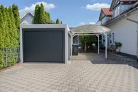 Garage/Carport