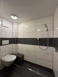 mit Dusche/WC
