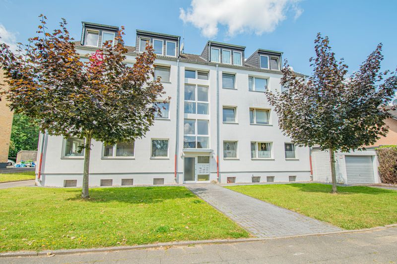 Aldenhoven-Siersdorf: Gem&uuml;tliche 3-Zimmer Dachgeschosswohnung zu vermieten !