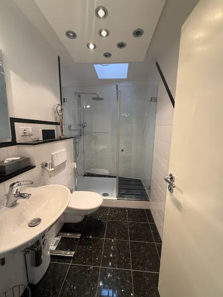 Badezimmer 1.OG Alter Graben 47-49 (2)