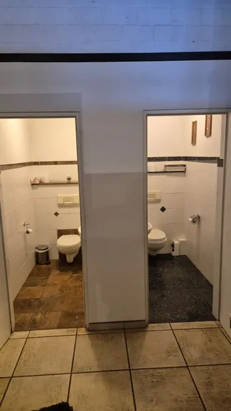 Damen- und Herren WC