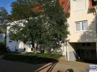 Zufahrt zur kleinen Tiefgarage (auch hier 1 Stellplatz)