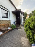 Kleiner Freisitz vor dem Haus