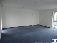 Schlafzimmer mit viel Platz (Bodenbelag wurde ausgetauscht)