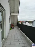 nach Westen ausgerichtet