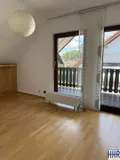 Wohnzimmer mit Balkon im OG