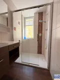 Große Dusche