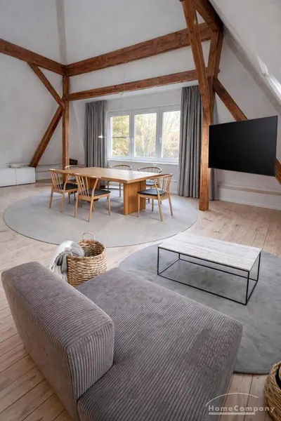 Loftartige Wohnung in Kiel Holtenau- Zusammenspiel aus Altbaucharme und zeitgemäßem Desig