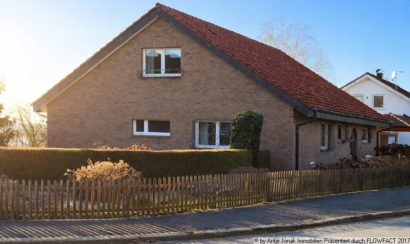 Freistehendes Einfamilienhaus mit Stil in ruhiger Ortsrandlage von N&uuml;rtingen