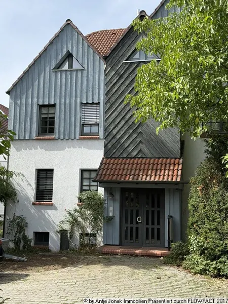 Charmante 2,5 Zimmer-Maisonette-Wohnung mit sonnigem Balkon in zentraler Lage von Wendlingen
