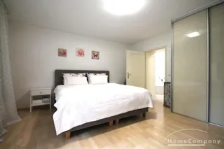 ***Westend (8069376) Helle Tiefparterre Wohnung mit eigener, grosser Terrasse/Garten