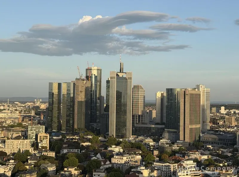 Westend 8072246 - Möbliertes 2-Zimmerpartment mit tollem Skyline-Panorama