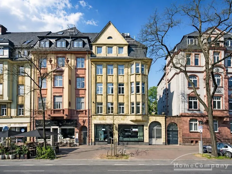 Sachsenhausen 
8072604- Hochwertige Maisonettealtbauwohnung in bester Wohnlage