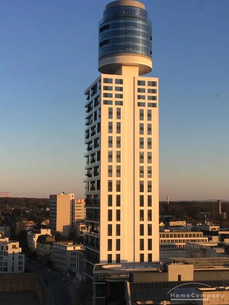 Sachsenhausen 8065917 - Wahrzeichen Henninger Turm, wenn Wohnen zum Erlebnis wird!