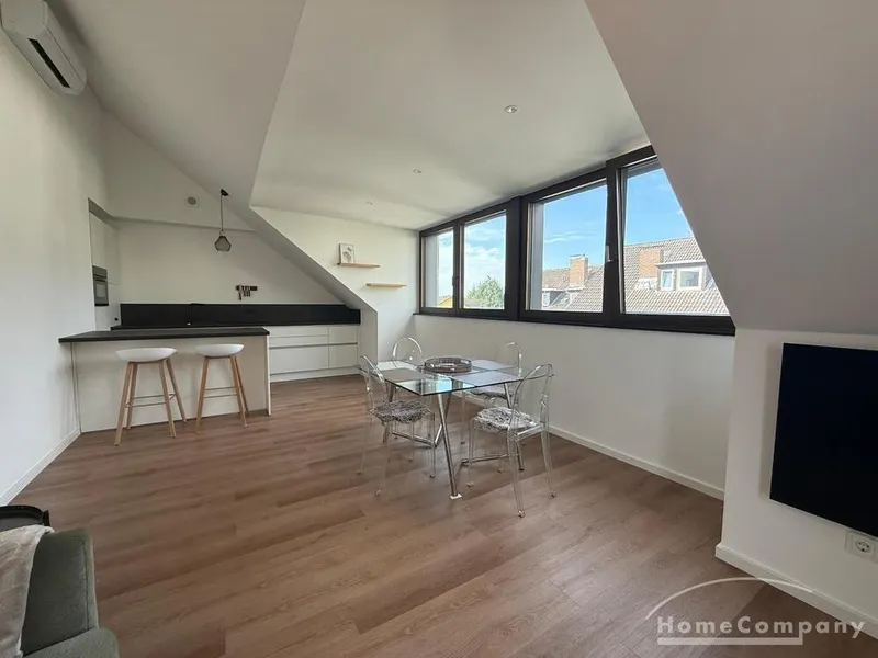 ***Rödelheim 8072694 - Stilvolle 2 Zimmer Dachgeschosswohnung mit Balkon und Klimaanlage
