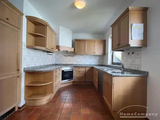 Oberursel AG8072755 - Großflächiges Penthouseapartment mit 5 separaten Zimmern