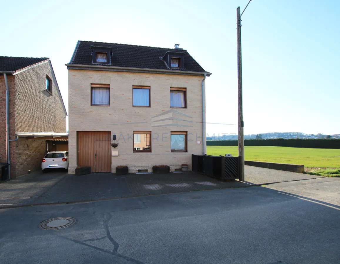 Straßenansicht