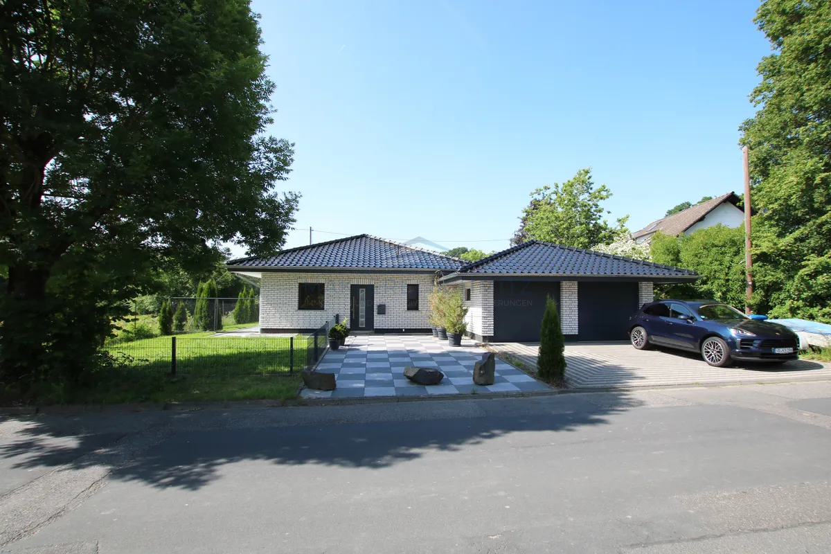 Straßenansicht