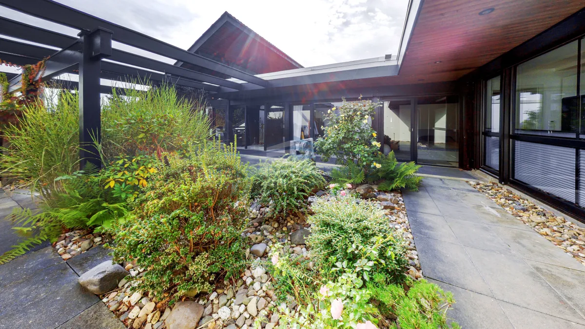 Innenhof - Eingang I