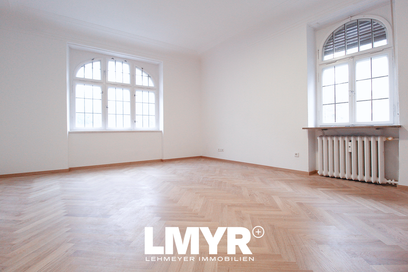 **XXL ALTSTADTWOHNUNG** 7 Zimmer-Altstadtwohnung