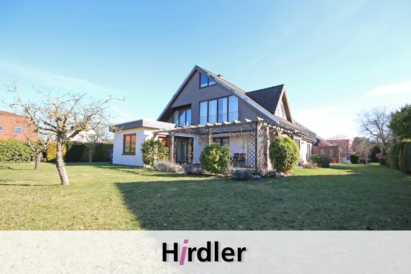 Gro&szlig;z&uuml;giges Einfamilienhaus mit Garten, Garage und Kamin in ruhiger Lage von Weyhe-Lahausen